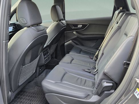 Used 2022 Audi Q7 Premium Plus image 34