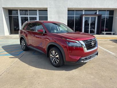 Used 2024 Nissan Pathfinder SL
