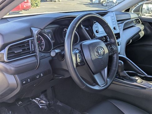 Used 2024 Toyota Camry SE image 15