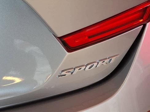 Used 2022 Honda Accord Sport image 18
