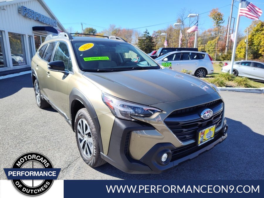 Used 2025 Subaru Outback Premium AWD/4WD image 2