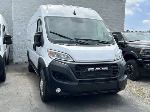 New 2024 RAM ProMaster 3500 w/ Premium Convenience Group FWD image 2