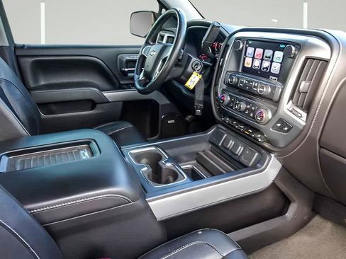 Used 2017 Chevrolet Silverado 1500 LTZ Z71 w/ LTZ Plus Package AWD/4WD image 26