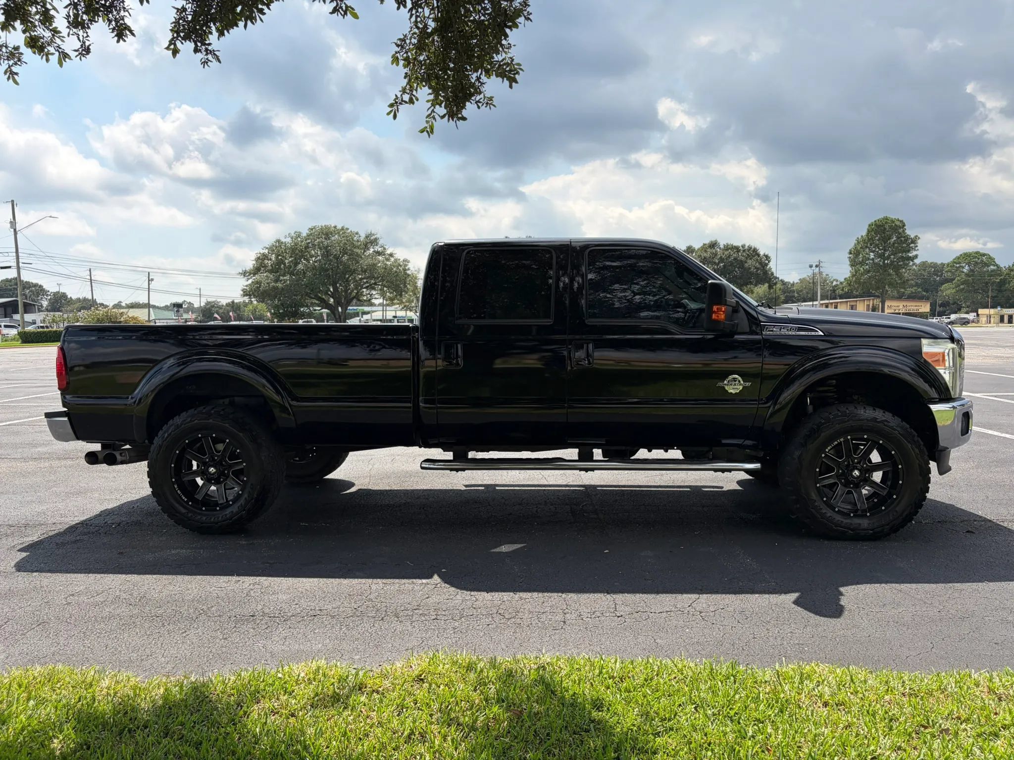 Used 2011 Ford F350 Lariat w/ Lariat Ultimate Pkg AWD/4WD image 8