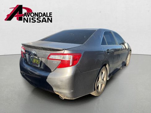 Used 2014 Toyota Camry SE FWD image 3