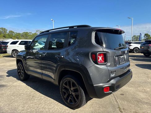 Certified 2023 Jeep Renegade Altitude w/ Sun/Sound Group image 5