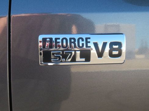 Used 2017 Toyota Tundra SR5 w/ TRD Off Road Package image 16