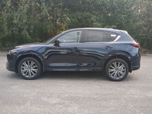 New 2025 MAZDA CX-5 Signature image 6