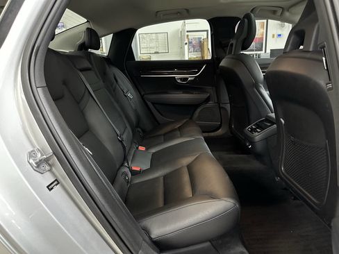 Used 2017 Volvo S90 T6 Momentum w/ Vision Package image 15