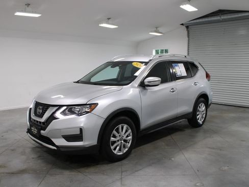 Used 2020 Nissan Rogue SV AWD/4WD image 4