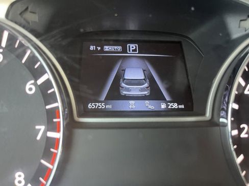 Certified 2019 Nissan Pathfinder SV image 9