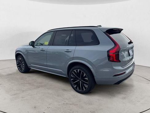 New 2026 Volvo XC90 T8 Ultra w/ Protection Package Premier AWD/4WD image 4