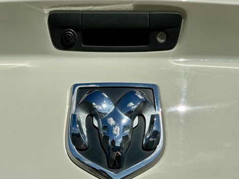 Used 2016 RAM 1500 Laramie Longhorn image 15