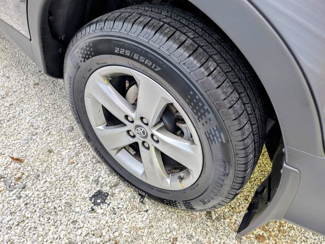 Used 2015 Toyota RAV4 XLE FWD image 12