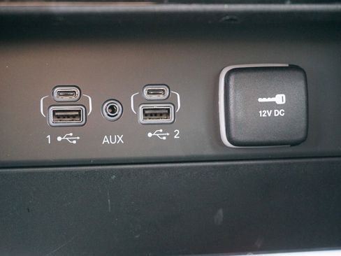 Used 2023 Jeep Grand Cherokee Limited image 19