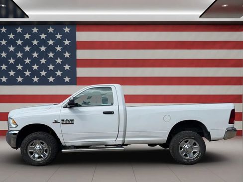 Used 2018 RAM 2500 Tradesman w/ Chrome Appearance Group AWD/4WD image 3
