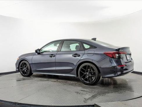 Used 2025 Honda Civic Sport image 4