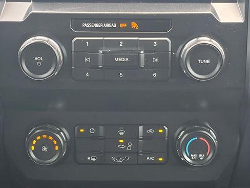 Used 2019 Ford F150 XL w/ Equipment Group 101A Mid AWD/4WD image 25