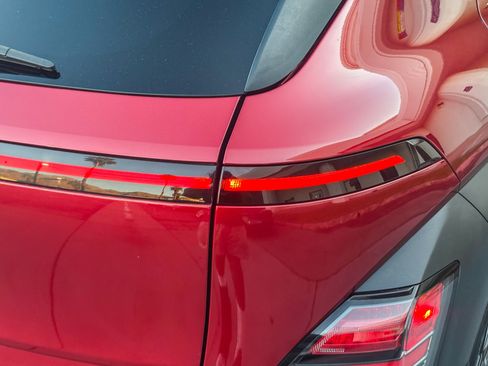 Used 2024 Hyundai Kona SEL image 9