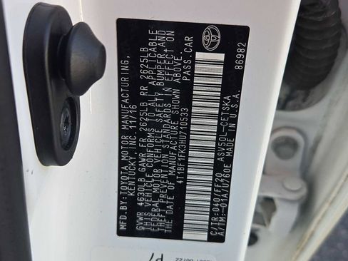 Used 2017 Toyota Camry LE image 33