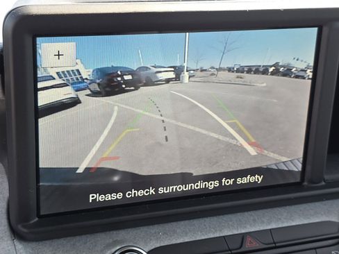 Used 2022 Ford Maverick XLT image 4