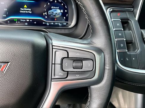 Used 2022 Chevrolet Tahoe Z71 w/ Luxury Package AWD/4WD image 14