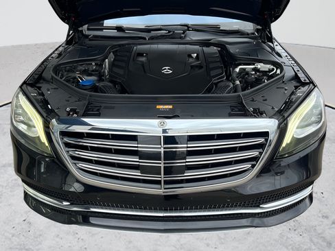 Used 2018 Mercedes-Benz S 560 Sedan image 42