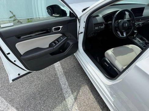 Used 2024 Honda Civic Touring image 15