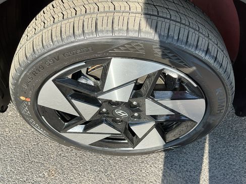 New 2026 Hyundai Kona Limited AWD/4WD image 9