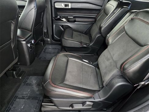 Used 2023 Ford Explorer ST-Line w/ Class IV Trailer Tow Package image 5