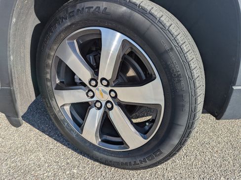 Used 2020 Chevrolet Traverse LT w/ LT Premium Package image 28