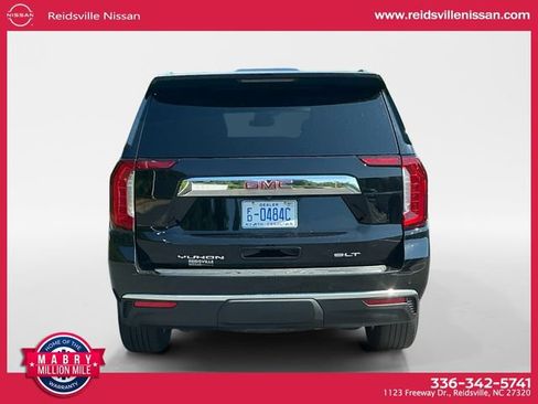 Used 2024 GMC Yukon SLT AWD/4WD image 5