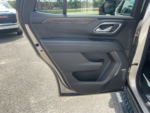 Used 2021 Chevrolet Tahoe Z71 AWD/4WD image 19