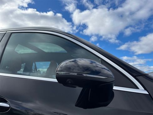 Certified 2025 Mercedes-Benz GLC 300 4MATIC image 16