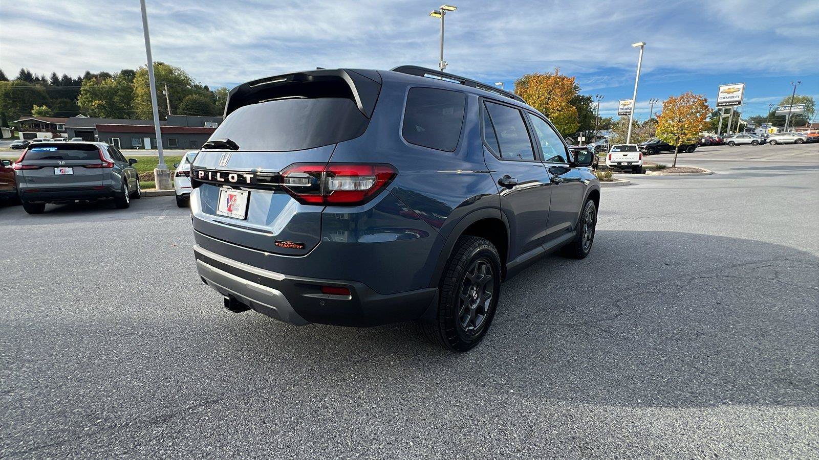 New 2026 Honda Pilot TrailSport image 4