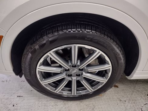Used 2018 Audi Q7 2.0T Premium Plus w/ Premium Plus Package AWD/4WD image 6