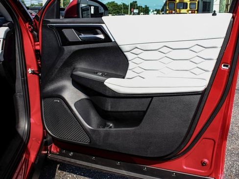 New 2025 Mitsubishi Outlander SEL image 14