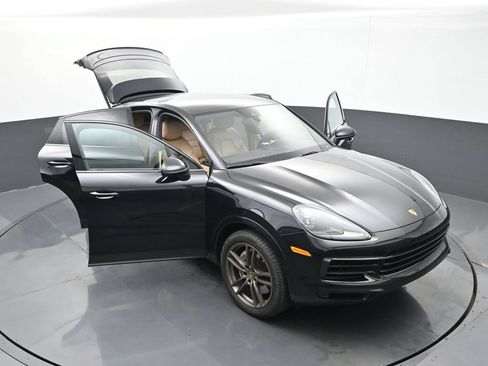 Certified 2021 Porsche Cayenne Coupe AWD/4WD image 32