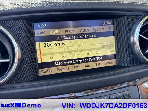 Used 2013 Mercedes-Benz SL 550 image 33