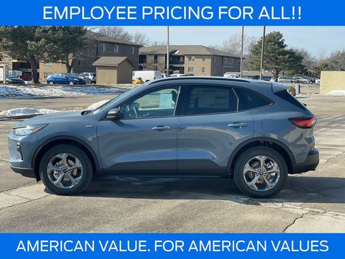 New 2026 Ford Escape ST-Line w/ Cold Weather Package AWD/4WD image 2
