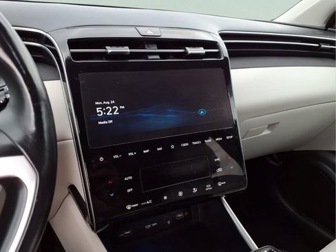 Used 2024 Hyundai Tucson Limited AWD/4WD image 9