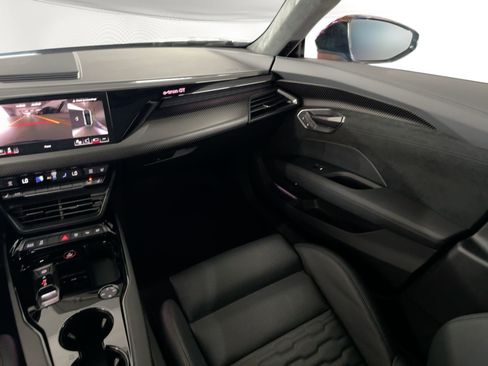 New 2026 Audi RS e-tron GT performance image 28