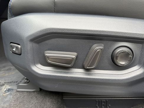 Used 2026 Toyota Tundra Platinum AWD/4WD image 13