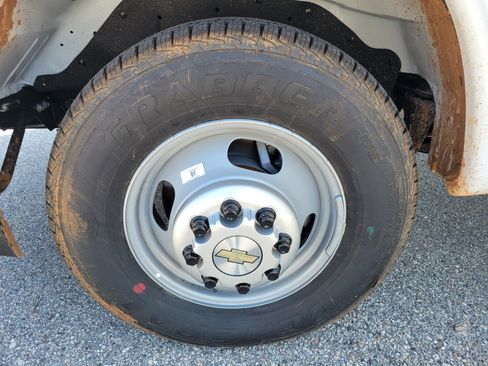 New 2026 Chevrolet Express 3500 w/ Power Convenience Package image 27