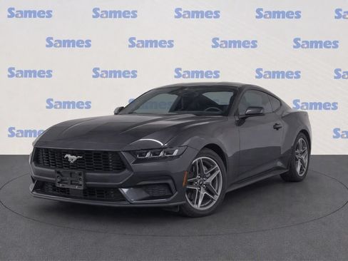 Used 2024 Ford Mustang Coupe RWD image 2