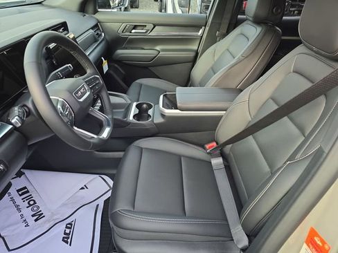 New 2026 GMC Terrain Elevation w/ Elevation Premium Package image 4