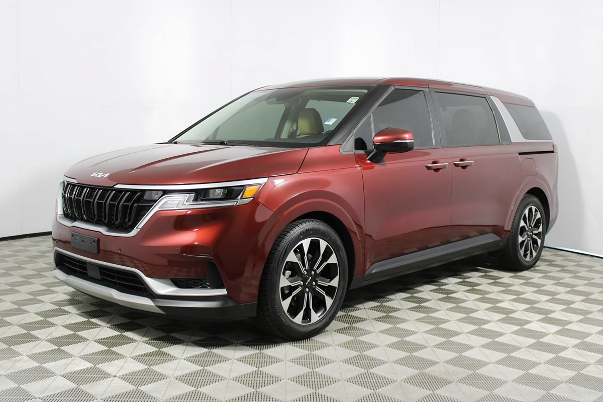 Used 2022 Kia Carnival EX FWD image 3