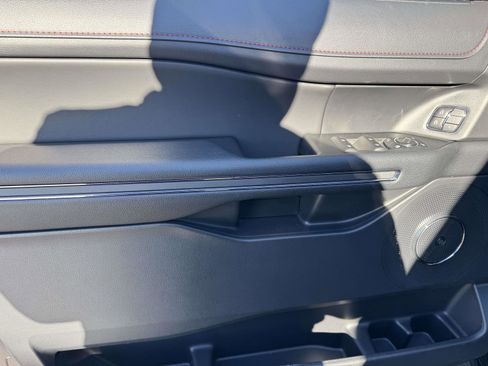 Used 2024 Ford Expedition Max Limited image 16