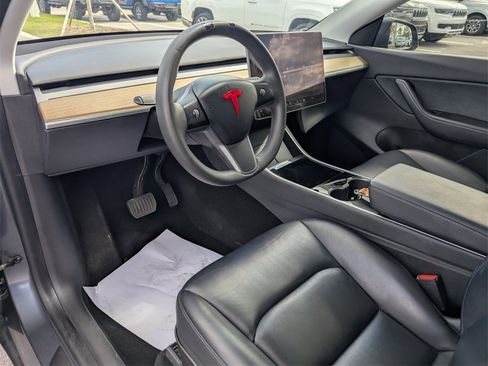 Used 2021 Tesla Model Y 2WD image 24