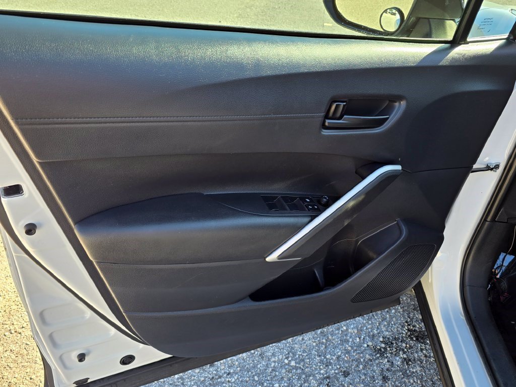 Used 2026 Toyota Corolla Cross LE FWD image 13
